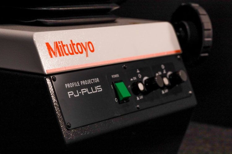 Proyector de perfiles PJ-PLUS 302-801-10 100x100mm foto del producto Vista 3 L